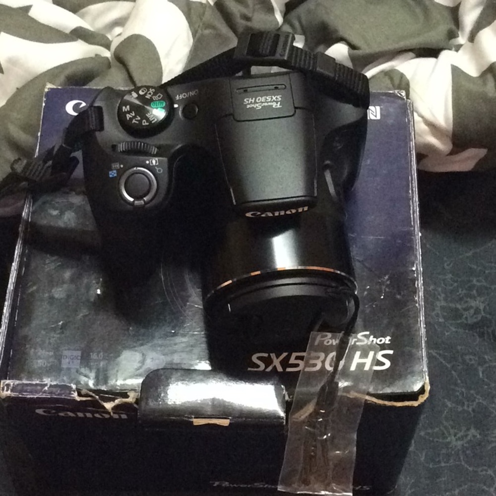 Canon eo3 powershot sx530 has